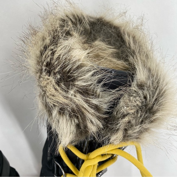 Guess black faux fur lined boots - Picture 6 of 13